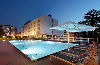 4 Sterne Hotels In Bilbao Holen Sie Sich Das Beste Angebot Fur Funf Sterne Hotels In Bilbao In Spanien